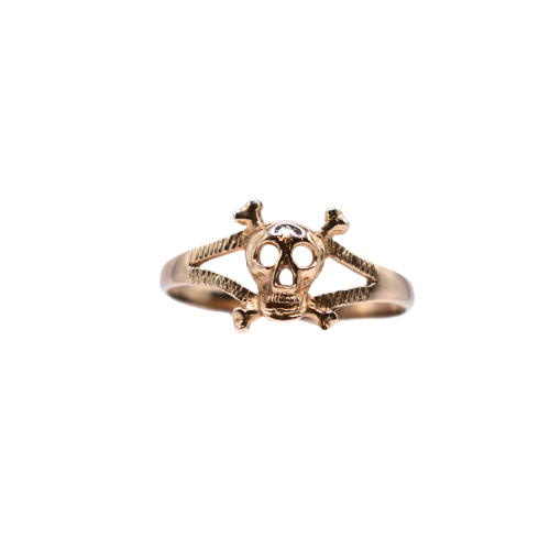 Skull And Crossbones Dress Ring In 9ct Yellow Gold